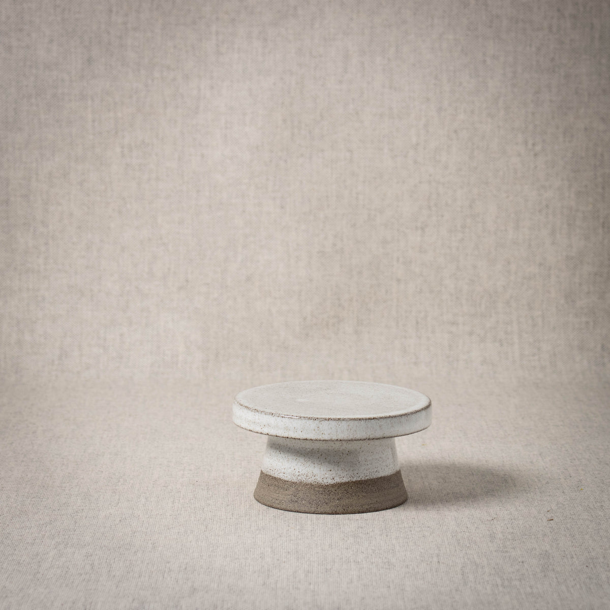 PLATEAU pedestal Small High - Black & White